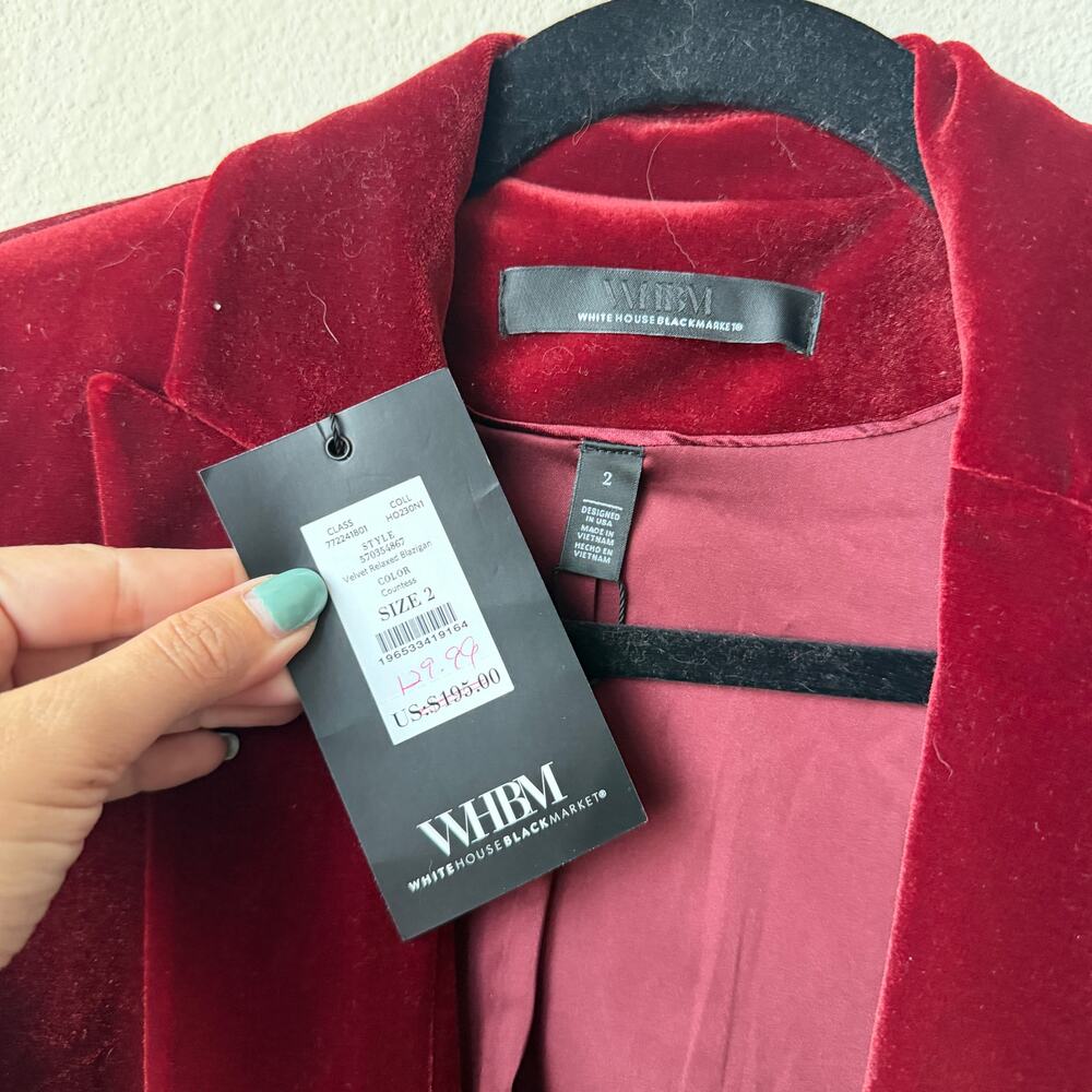 White House Black Market Burgundy Velvet Relaxed Blazer NWT Size 2 - Picture 4 of 6